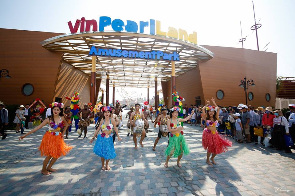 Đà Nẵng Vinpearl Land Nam Hội An 1 Ngày - Oto